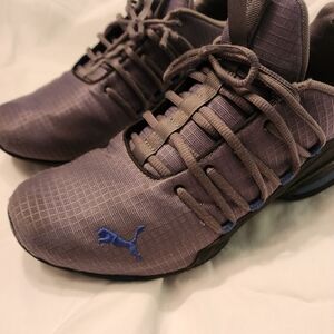 Puma Mens Tennis Shoes Size 9.5